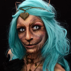 Farbige Halloween-Kontaktlinsen mit weißen Katzenaugen