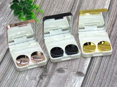 Estuche para lentes de contacto de color multicolor cuadrado galvanizado
