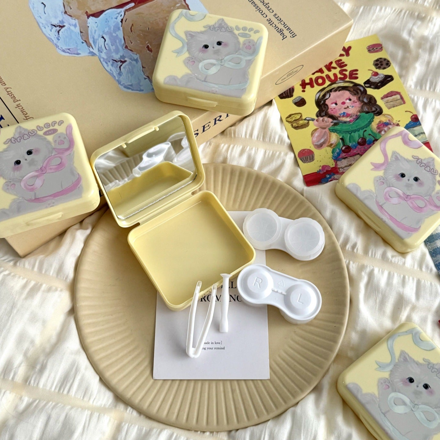 Butter Yellow Bow Kitten Colored Contact Lens Case