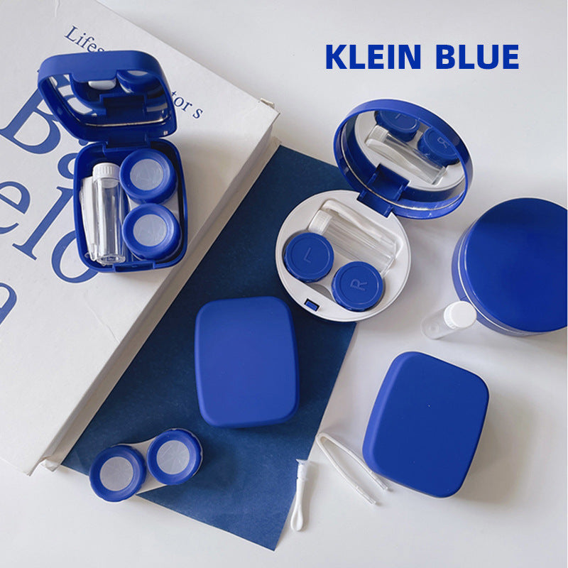 Estuche para lentes de contacto de color azul Klein
