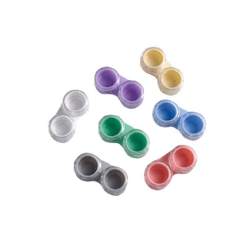 Kontrahiertes Etui für farbige Kontaktlinsen