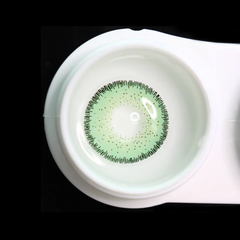 Magische grüne farbige Kontaktlinsen