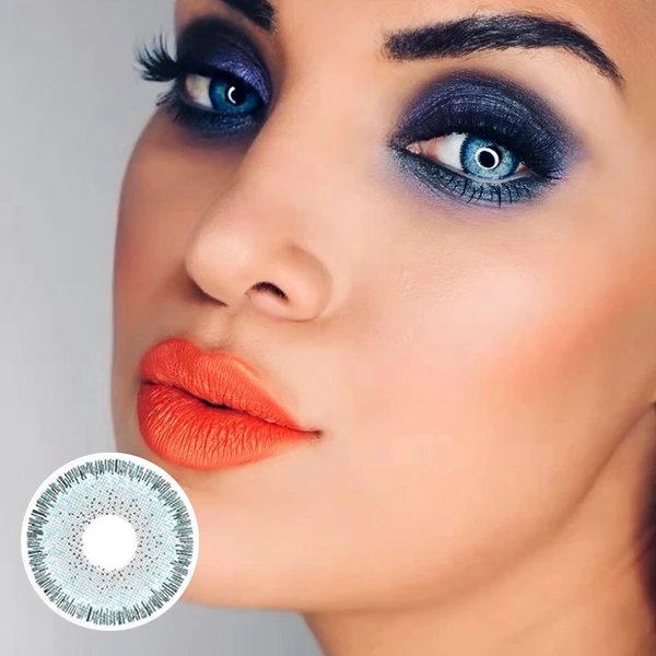 Magische blaue farbige Kontaktlinsen